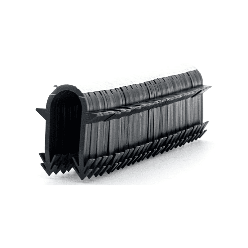 AGRAFES AVEC BANDE ADHESIVE